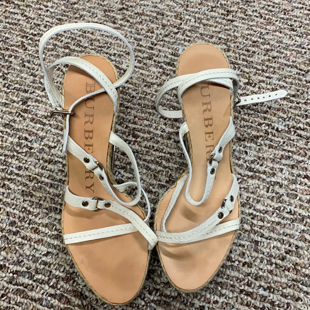 Burberry size 9 wedges